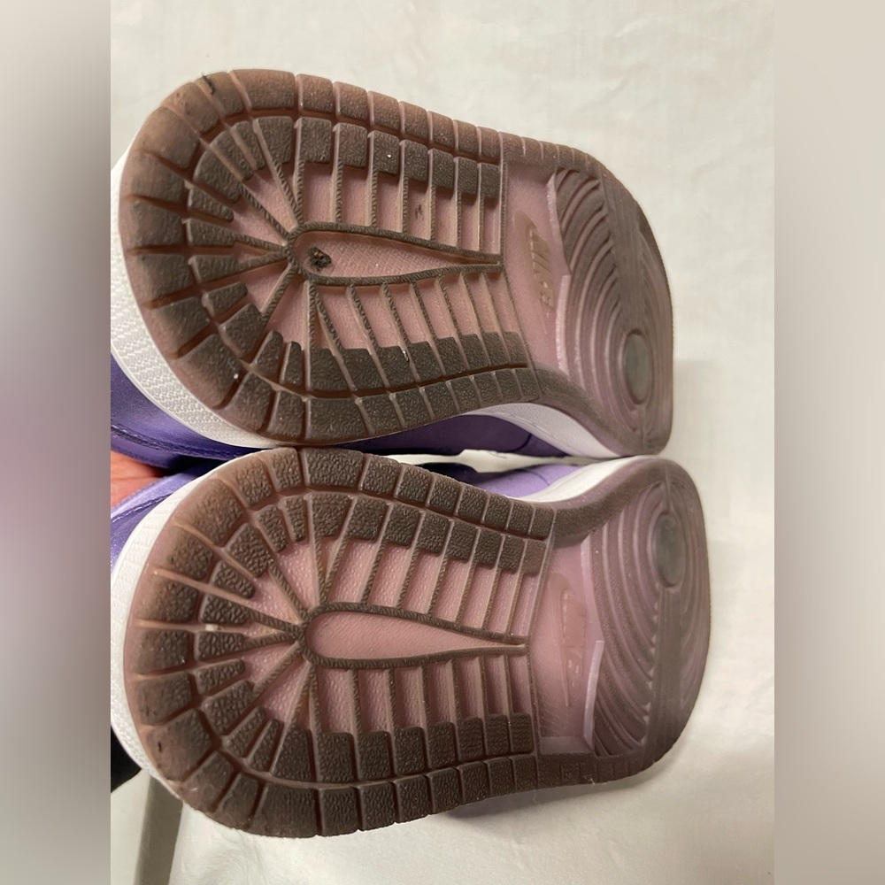 Nike Air Jordan 1 Retro High Season Of Her Purple Earth sz 9 - Picture 8 of 12